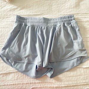 Lululemon Hotty Hot Low-Rise Lined 4” short